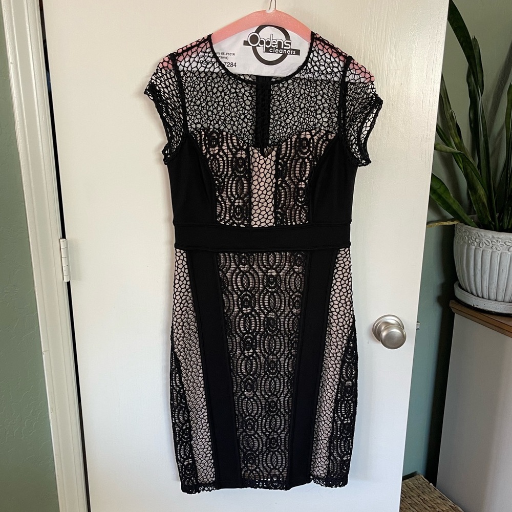 Bodycon Lace overlay Dress midi size 6 black with nude. Nue by Shani.